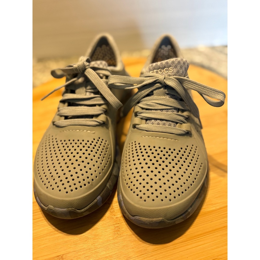 Crocs LiteRide Pacer‎ Gray Camo Lace Up Sneakers Women's Size 7 206494